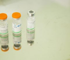 مدیر گروه بیماری های مرکز بهداشت گیلان:۵۰ هزار دوز واکسن کرونا در گیلان دریافت شد