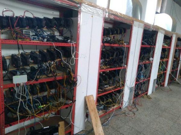 کشف ۳۰۹ دستگاه استخراج ارز دیجیتال در یک کارخانه برنجکوبی در گیلان