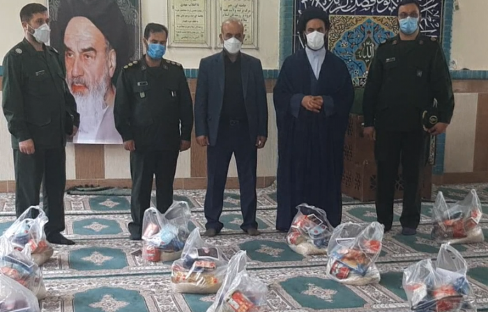 توزیع ۱۰۰بسته معیشتی به مناسبت سالگرد ارتحال حضرت امام خمینی